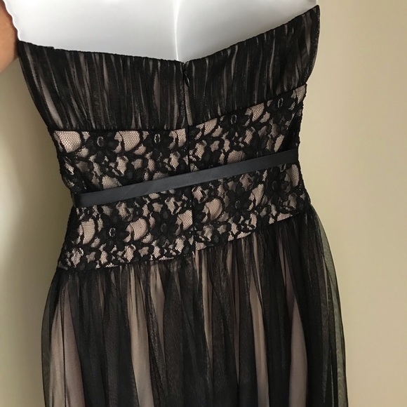 STUNNING WHITE HOUSE BLACK MARKET DRESS - Picture 8 of 8